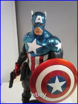 Bowen Bucky as Captain America Statue and Box Marvel Universe Avengers