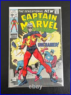 Captain Marvel #17 (Marvel 1969) Cover Appearance of Captain Marvel in New Suit