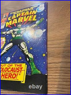 Captain Marvel #1 Marvel Comics 1968 White Pages, Higher grade