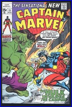 Captain Marvel #21 Marvel 1970 VF/NM Classic Hulk Cover/Battle, Gil Kane Art