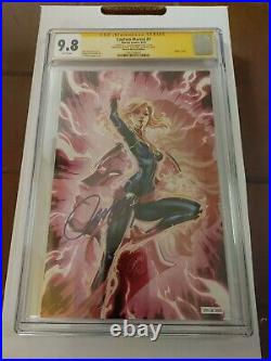 Captain Marvel 7 CGC 9.8 Signed Campbell glow in the dark SDCC